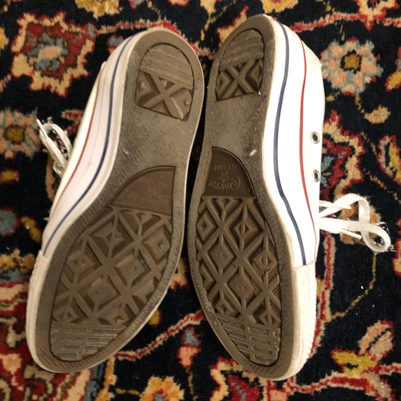White converse chuck Taylor low women’s US 7 - Picture 5 of 6